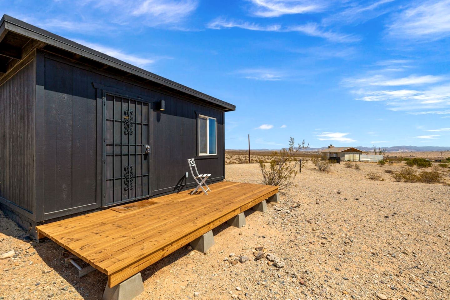 Impressive Secluded Cottage with Incredible Desert Sights and Hot-tub Provided in Twentynine Palms, California