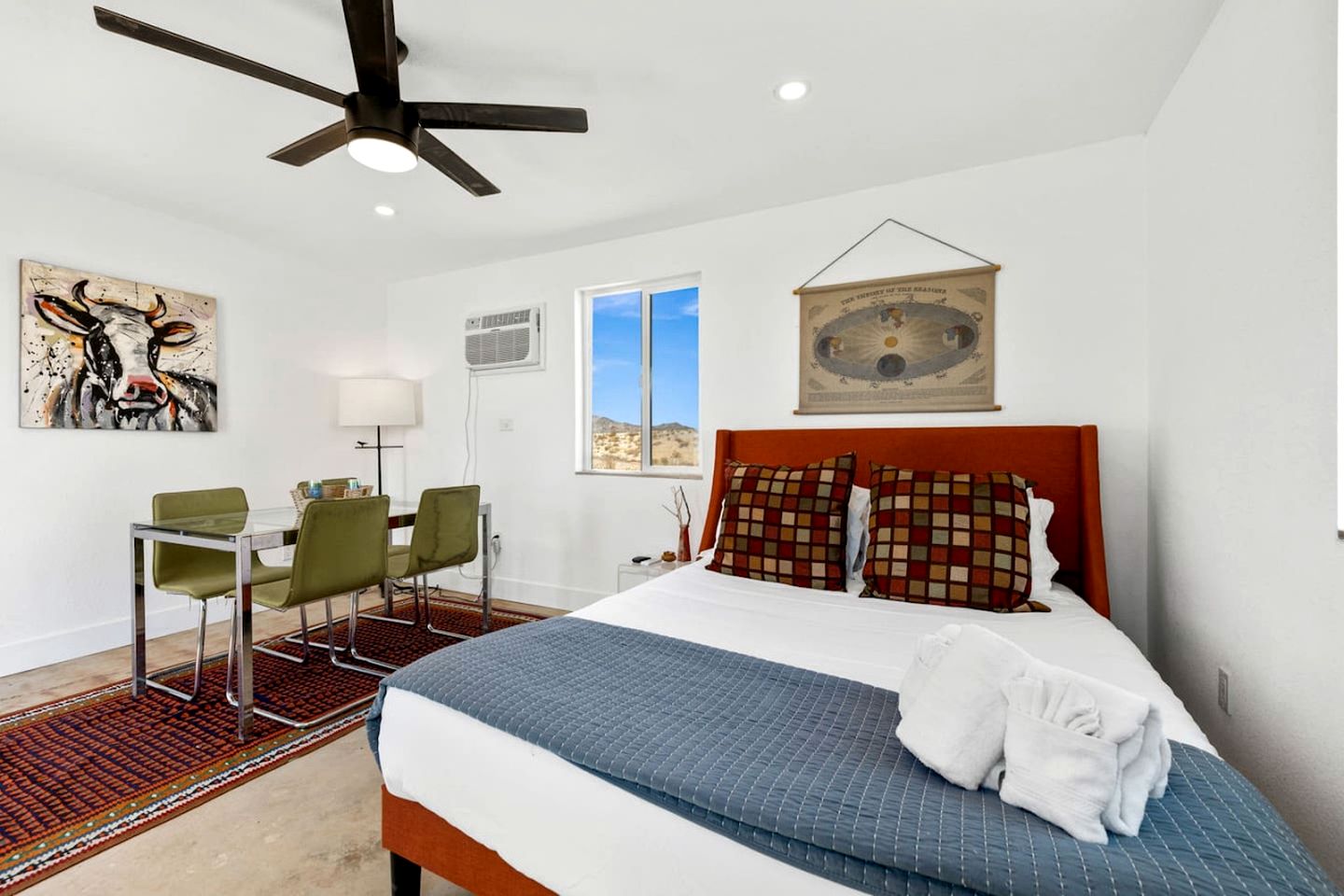 Impressive Secluded Cottage with Incredible Desert Sights and Hot-tub Provided in Twentynine Palms, California