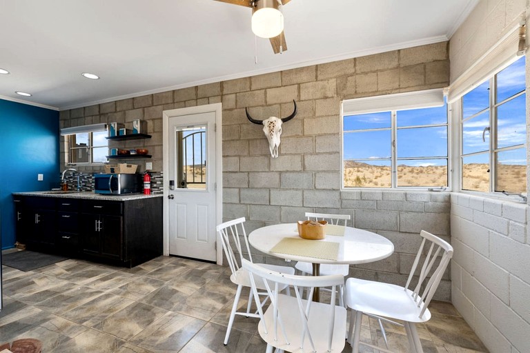Cottages (United States of America, Twentynine Palms, California)