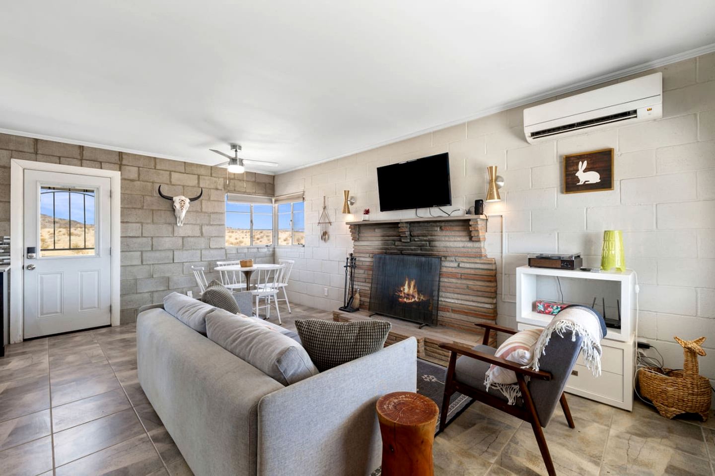 Impressive Secluded Cottage with Incredible Desert Sights and Hot-tub Provided in Twentynine Palms, California