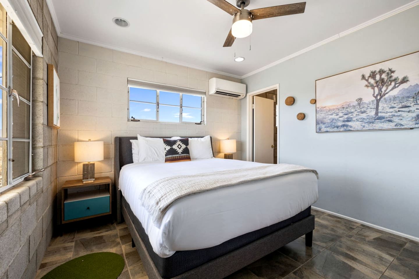 Impressive Secluded Cottage with Incredible Desert Sights and Hot-tub Provided in Twentynine Palms, California