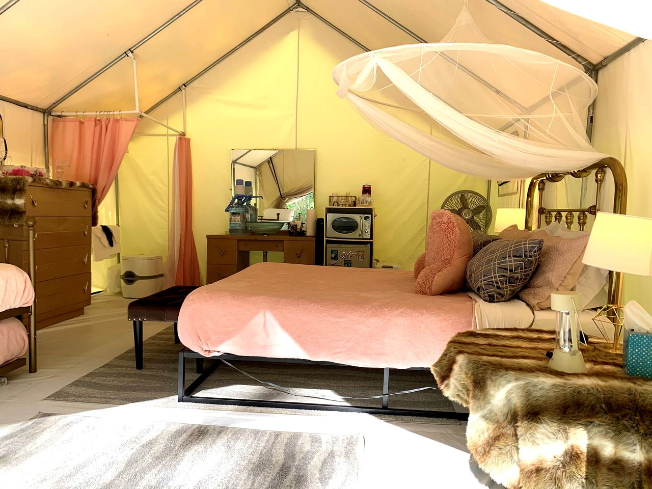 Glamorous Safari Tent on Fantastic Glampground near Bryson City, North Carolina