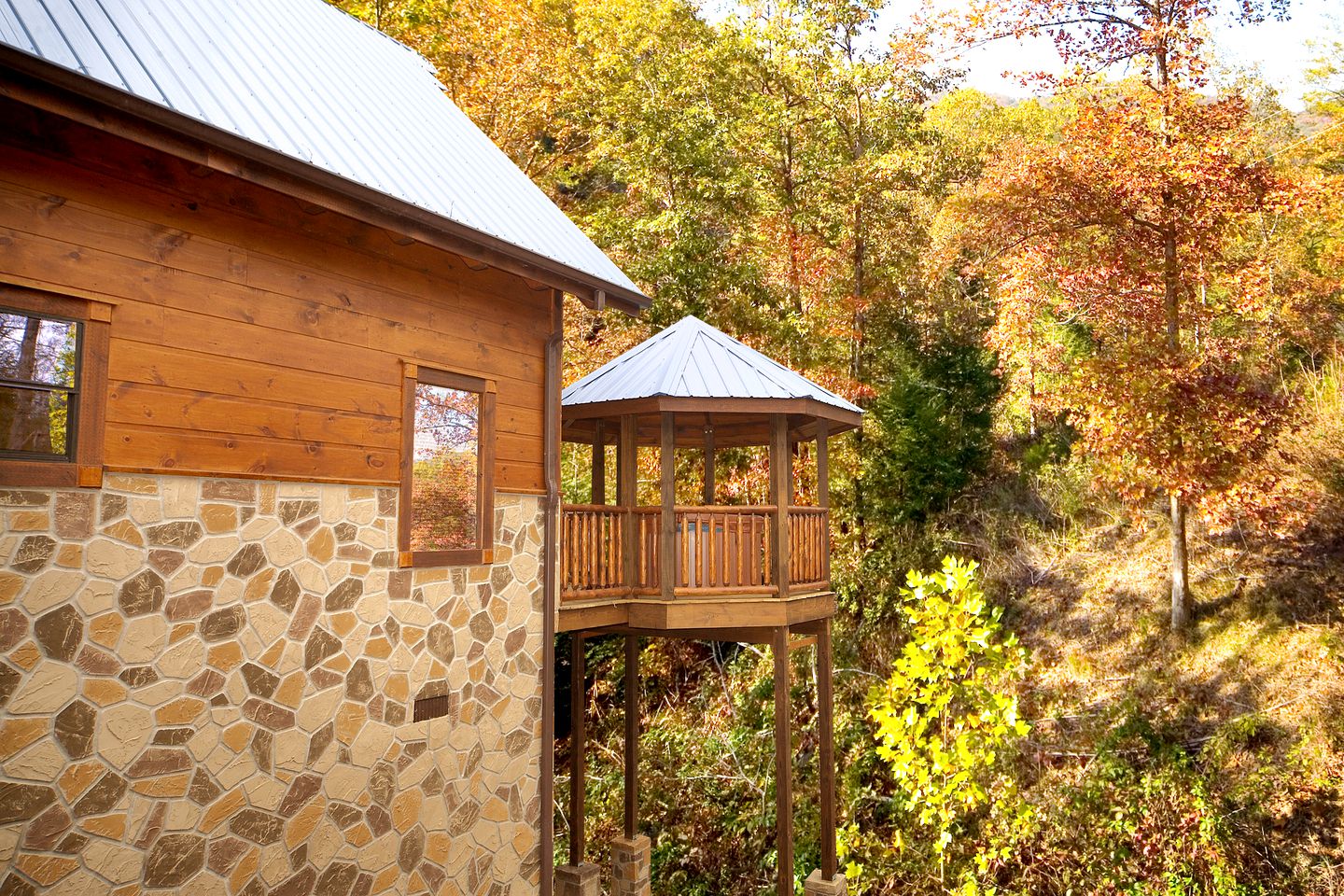 Cozy Cabin Rental with a Hot Tub near the Great Smokies, TN