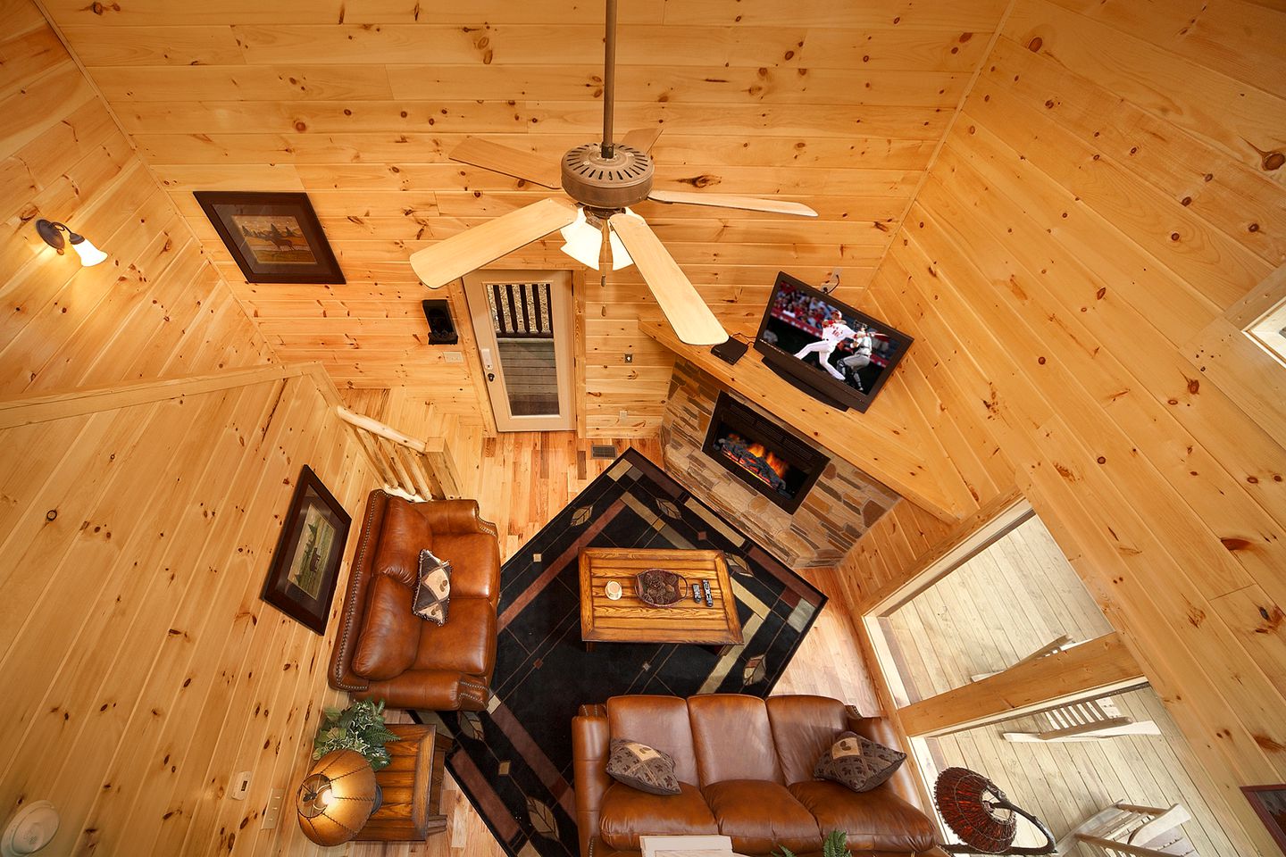 Cozy Cabin Rental with a Hot Tub near the Great Smokies, TN