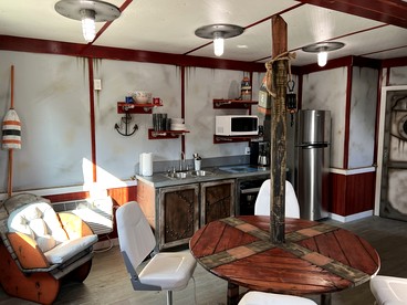 Experiment a Real Glamping Exterience at this Picturesque Boat in Bayfield, Wisconsin photo 4