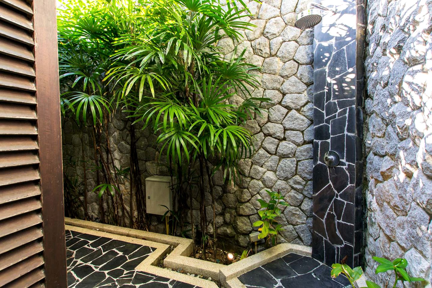 Stunning Villa with Swimming Pool in Rawai, Phuket Island