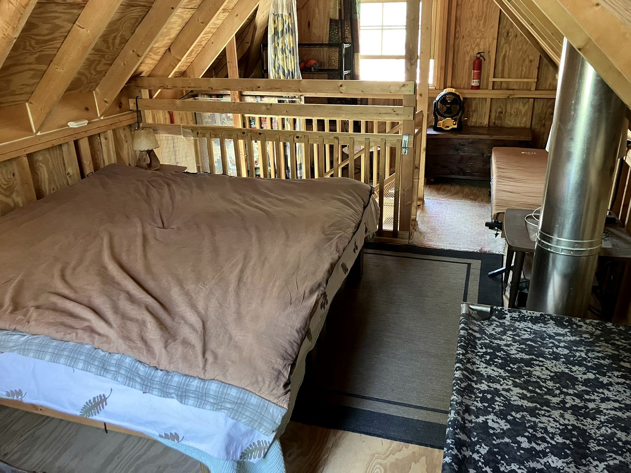 Secluded Woodland Cabin for an Authentic Off-Grid Nature Escape in Fruithurst, Alabama