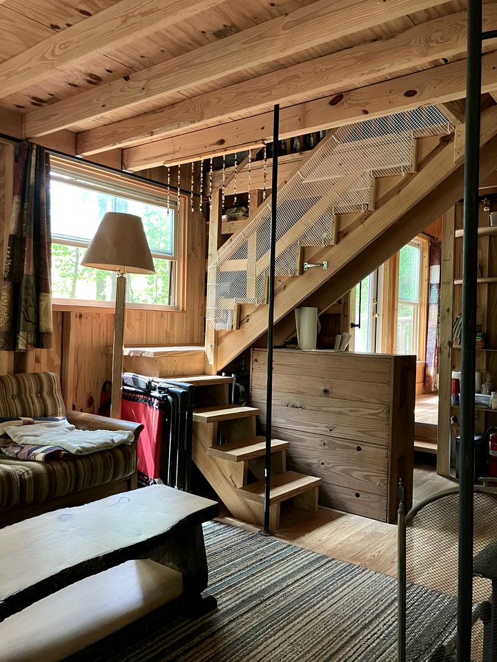 Secluded Woodland Cabin for an Authentic Off-Grid Nature Escape in Fruithurst, Alabama
