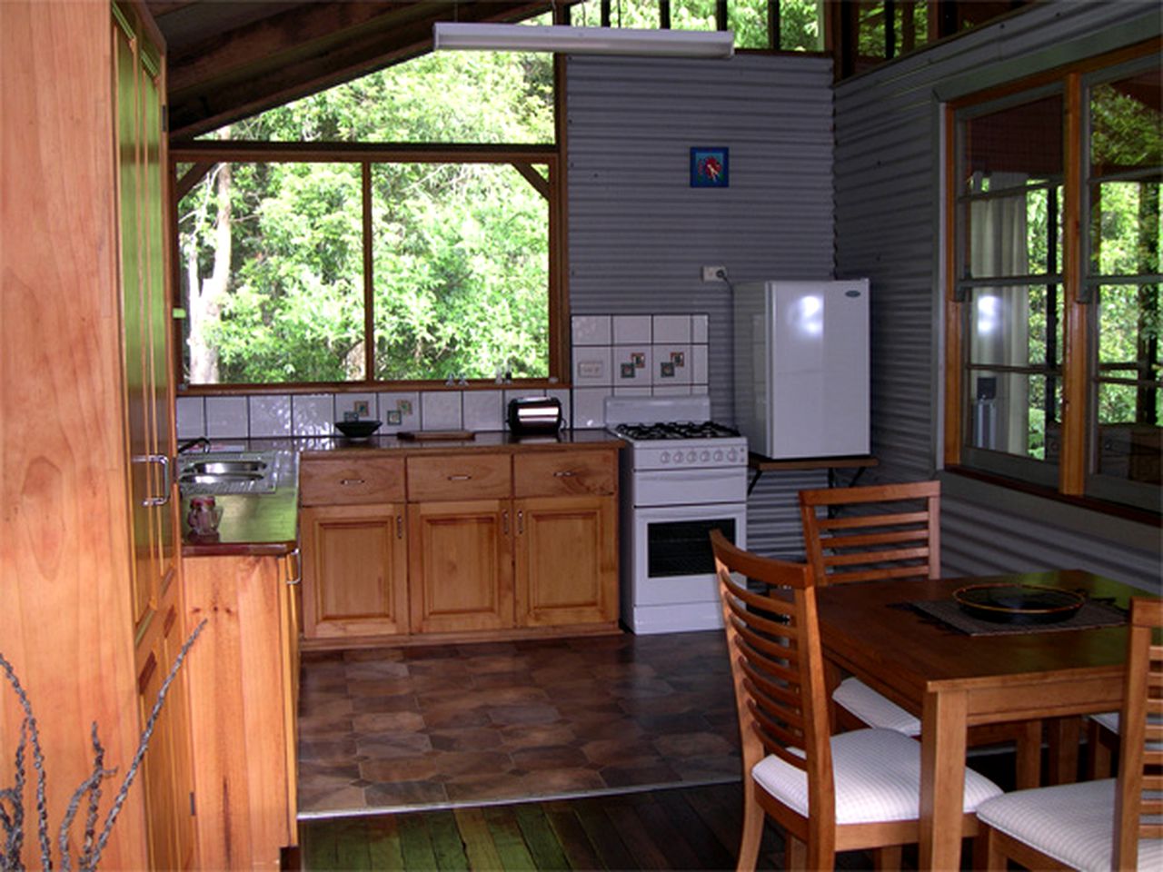 Peaceful Cottage Rental in a Lush Natural Setting near Kondalilla National Park, Queensland