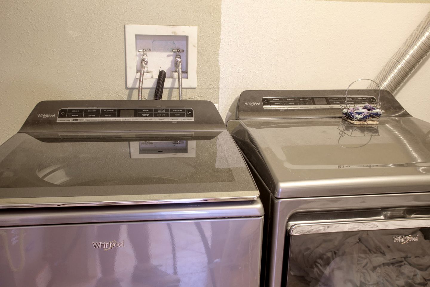 Beautiful Lakefront Family Retreat for an Unforgettable Getaway in Nature by Twin Lakes, Idaho