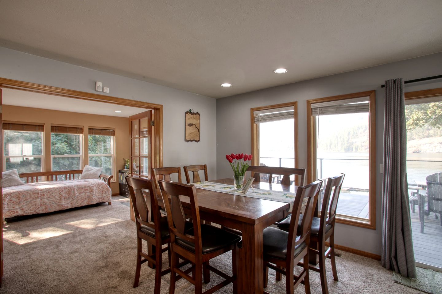 Beautiful Lakefront Family Retreat for an Unforgettable Getaway in Nature by Twin Lakes, Idaho