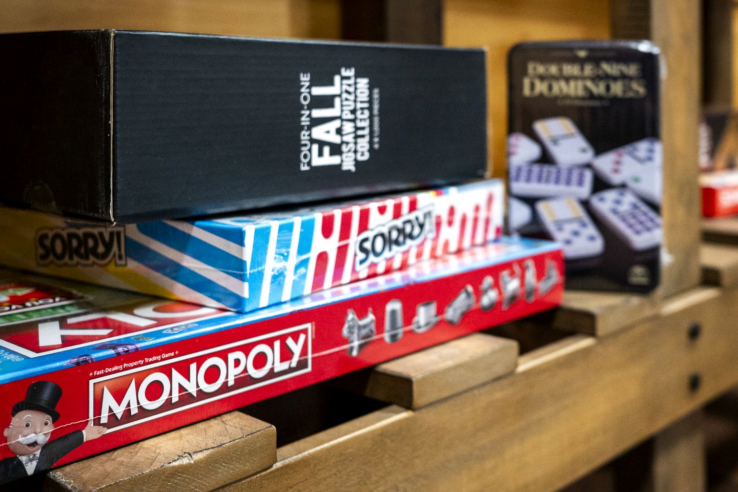 Luxury Pet-Friendly Cabin with Game Room, Hot Tub, and Fenced Yard in Arts and Crafts Community, Gatlinburg