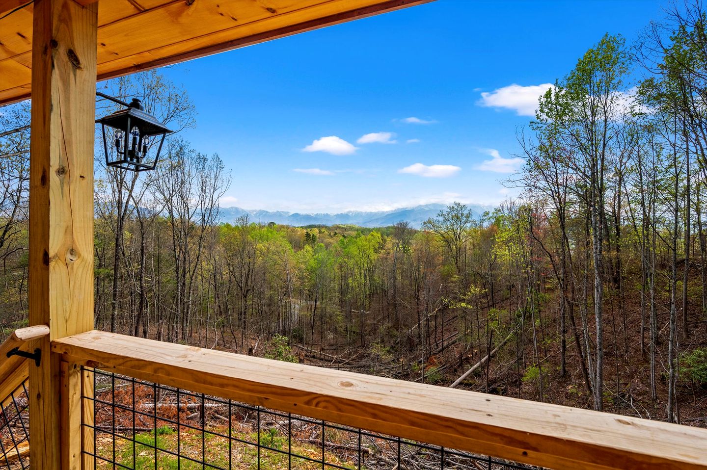 Rustic Cabin near the Great Smoky Mountains, Tennessee