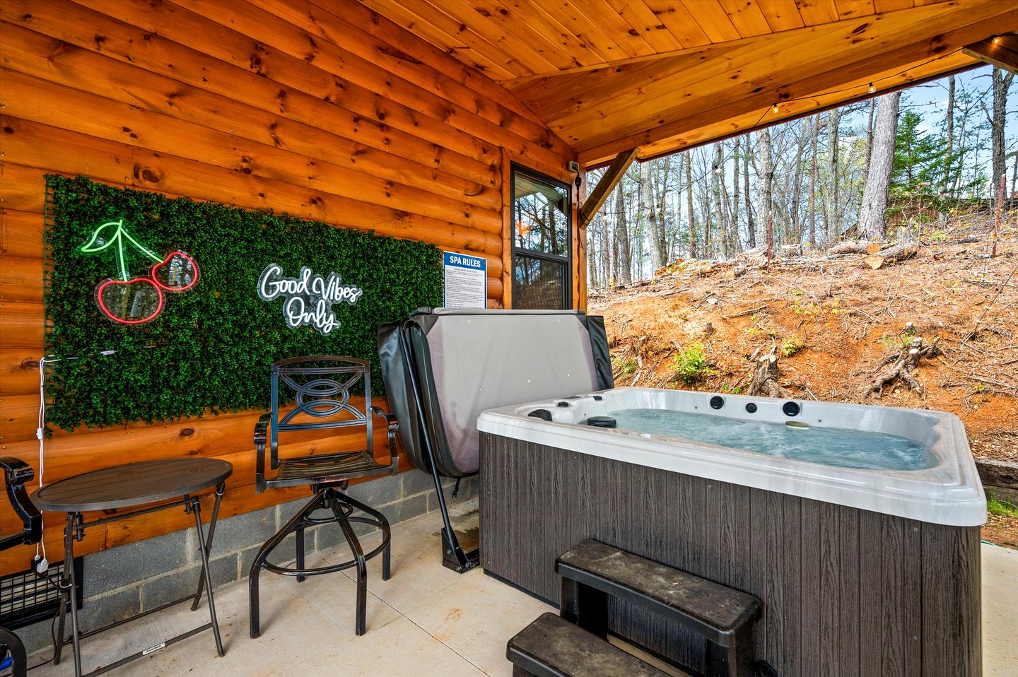 Rustic Cabin near the Great Smoky Mountains, Tennessee
