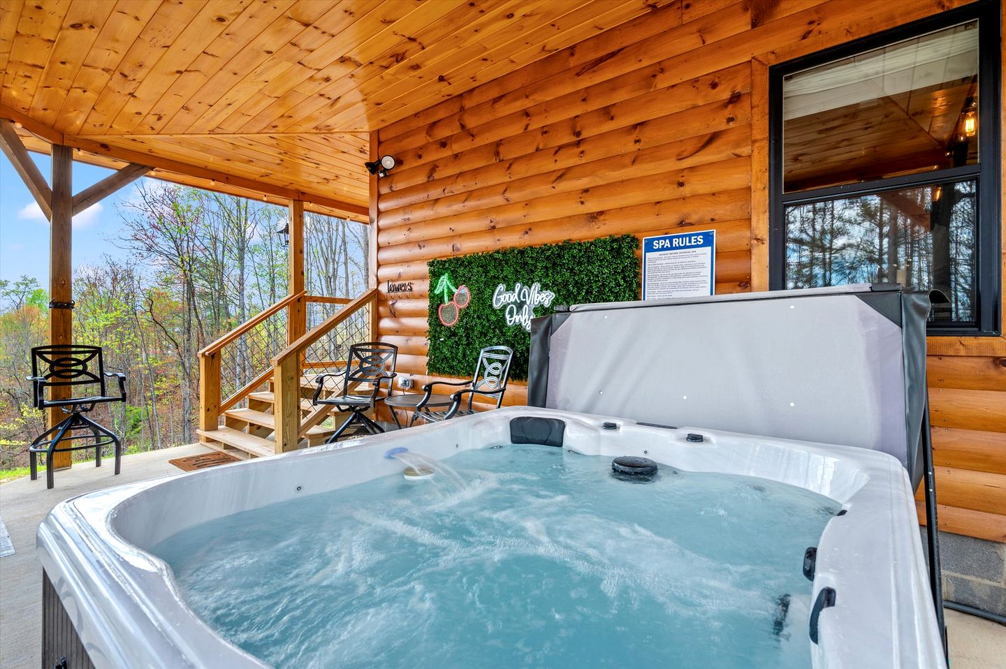 Rustic Cabin near the Great Smoky Mountains, Tennessee