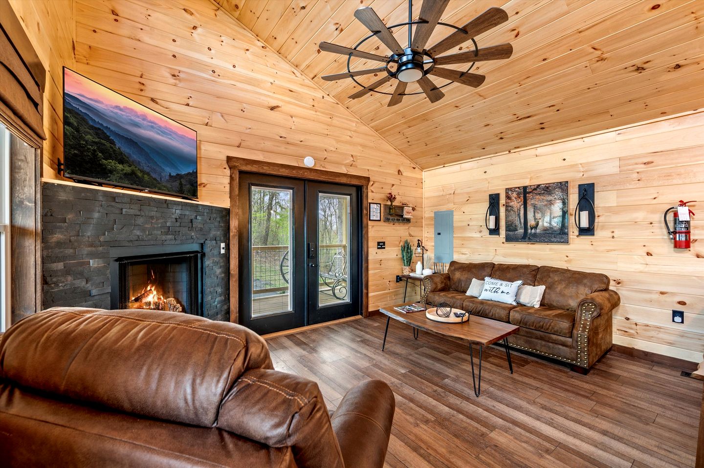 Rustic Cabin near the Great Smoky Mountains, Tennessee