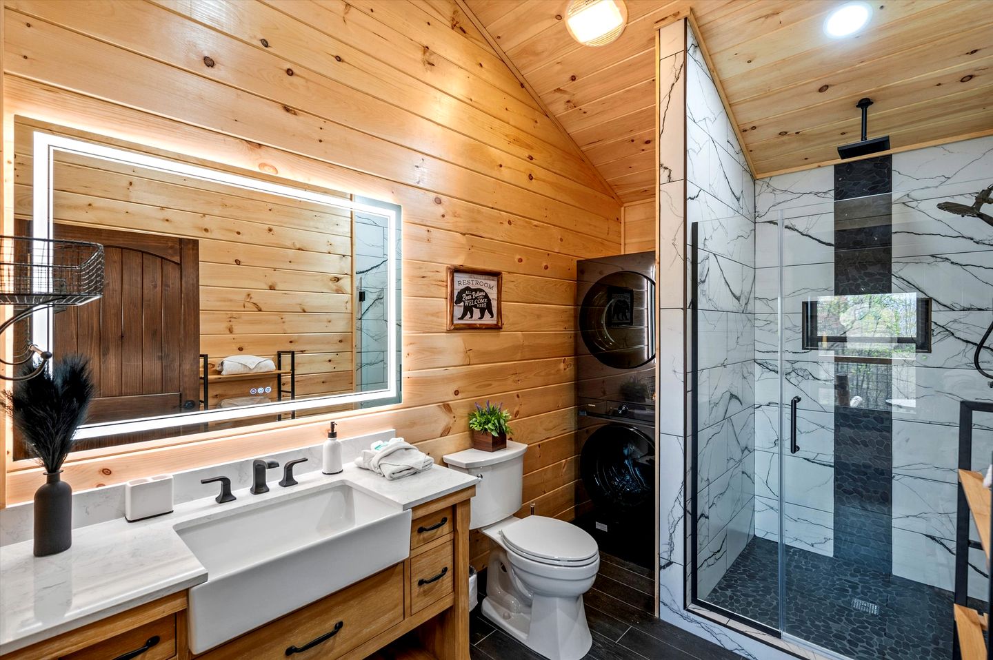 Rustic Cabin near the Great Smoky Mountains, Tennessee