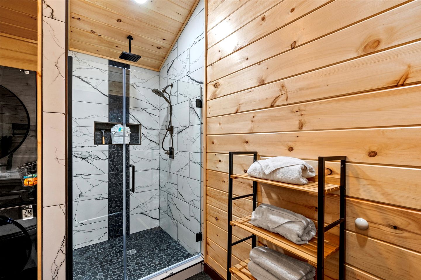 Rustic Cabin near the Great Smoky Mountains, Tennessee