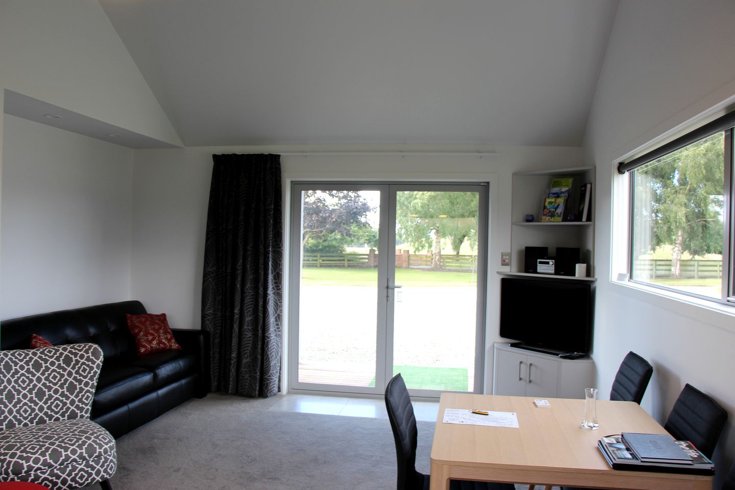 Idyllic Cottage Rental for Romantic Getaway in Gore, New Zealand