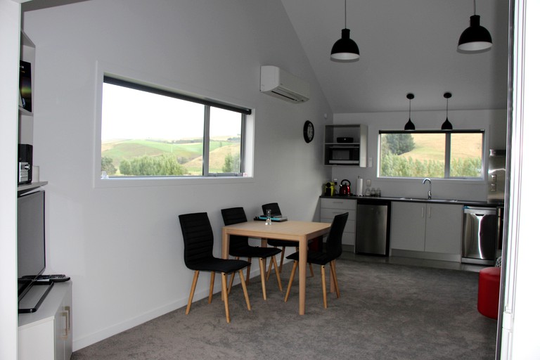 Cottages (Gore, South Island, New Zealand)