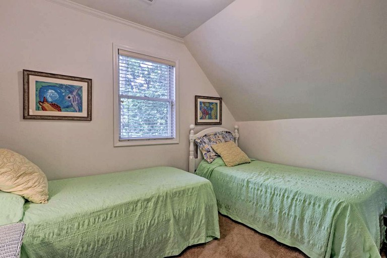 Cabins (Eclectic, Alabama, United States of America)