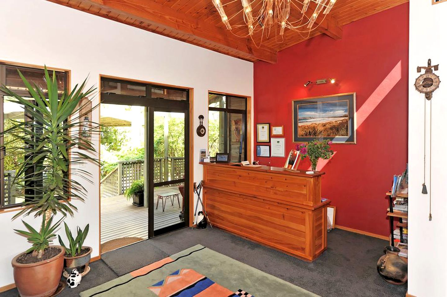 Private Room with Tropical Decor near Wharariki Beach, New Zealand
