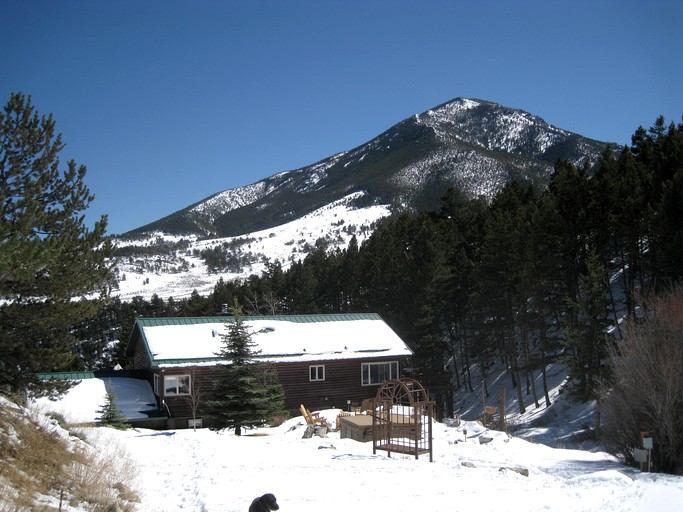 Log Cabins (Red Lodge, Montana, United States)