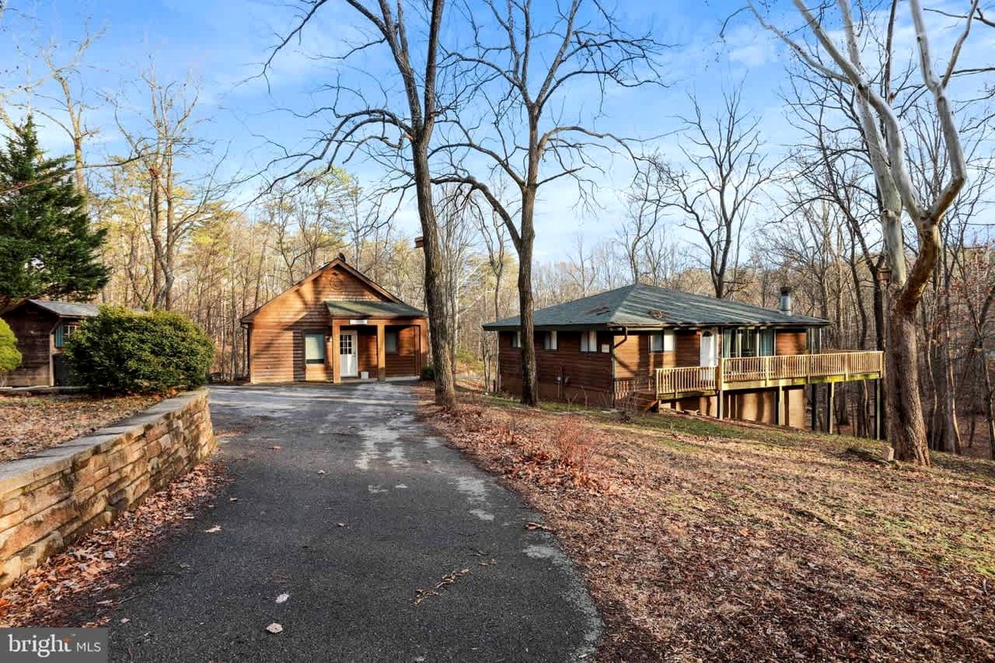 Family-Friendly Mountain Cabins with Bunkhouse & Resort Amenities Near Sleepy Creek, Hedgesville, WV