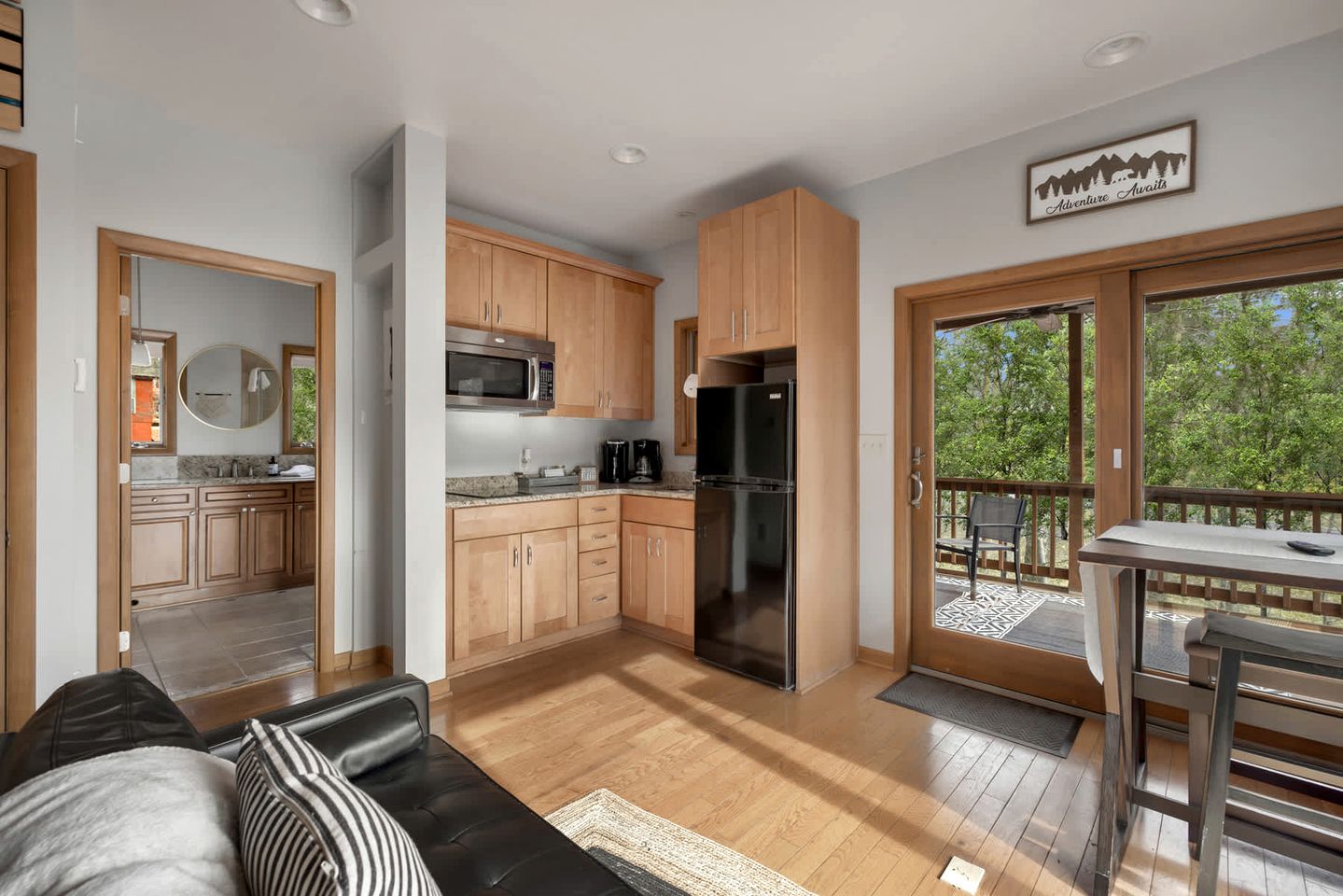 Family-Friendly Mountain Cabins with Bunkhouse & Resort Amenities Near Sleepy Creek, Hedgesville, WV