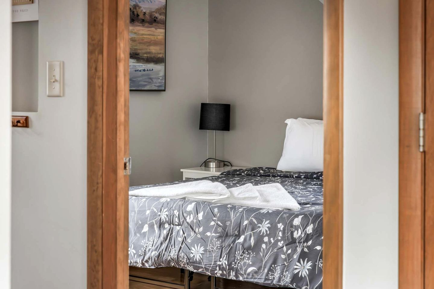 Family-Friendly Mountain Cabins with Bunkhouse & Resort Amenities Near Sleepy Creek, Hedgesville, WV