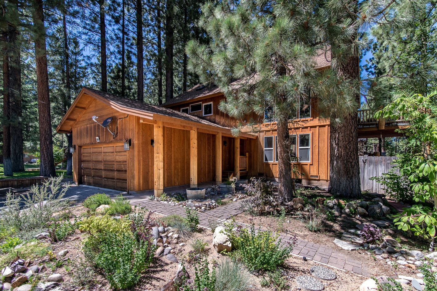 Modern Ski Cabin In South Lake Tahoe, California