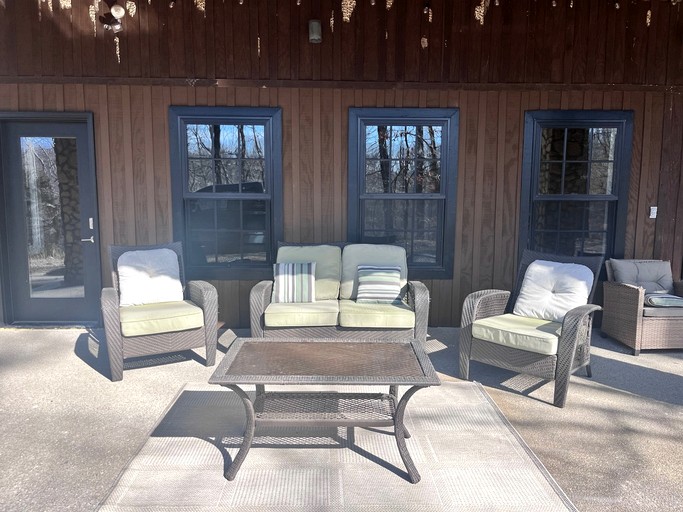 Cabins (United States of America, Franklin, Tennessee)