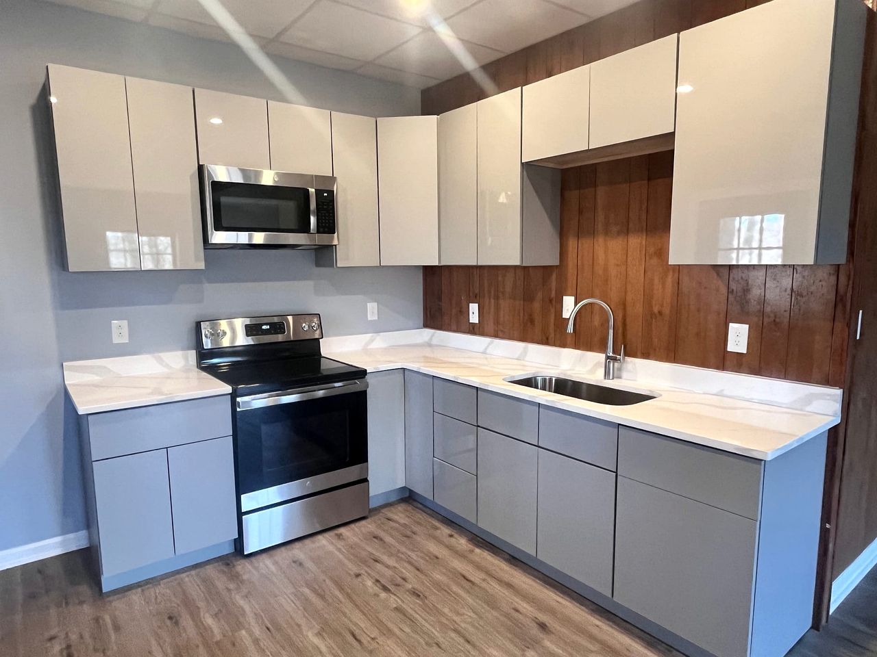 Private Cabin with Jacuzzi Great for a Group Getaway in Tennessee