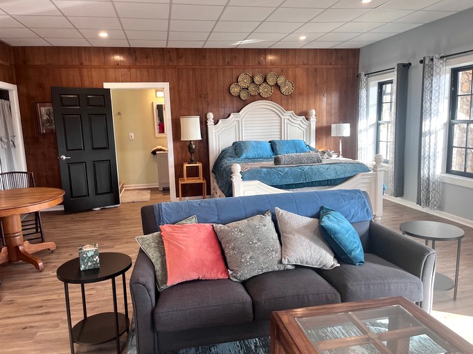 Cabins (United States of America, Franklin, Tennessee)