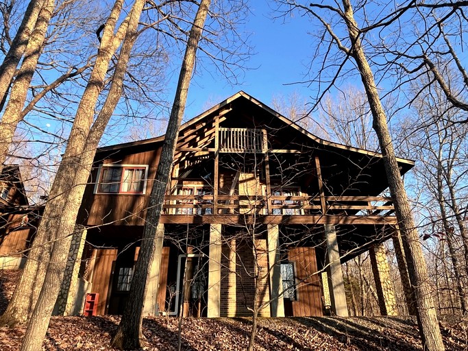 Cabins (United States of America, Franklin, Tennessee)