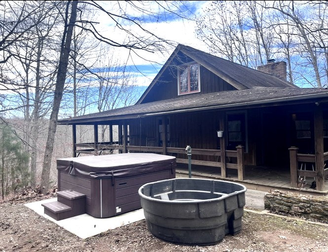 Cabins (United States of America, Franklin, Tennessee)