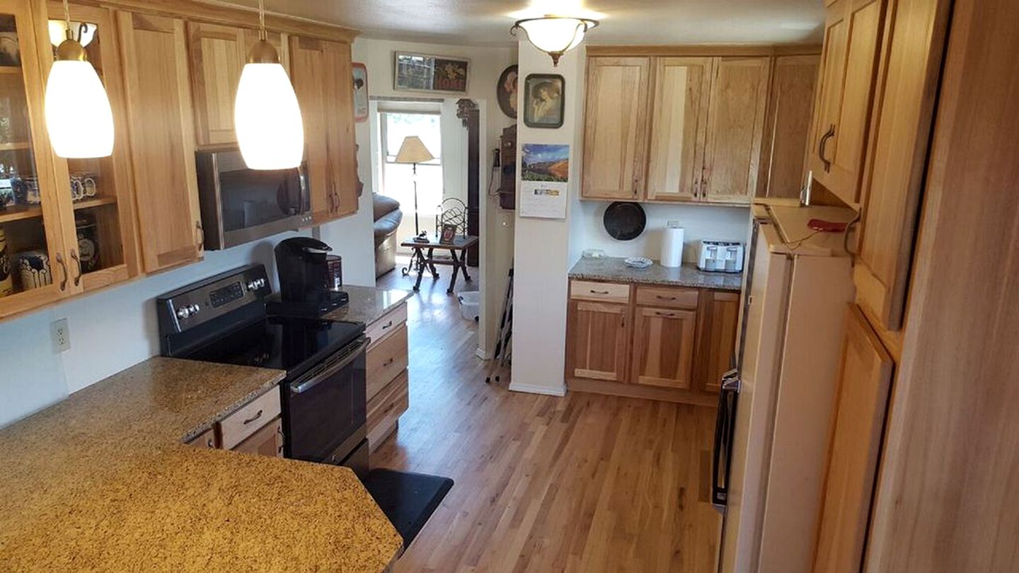 Spacious Vacation Rental for Groups near Colorado Springs, Colorado