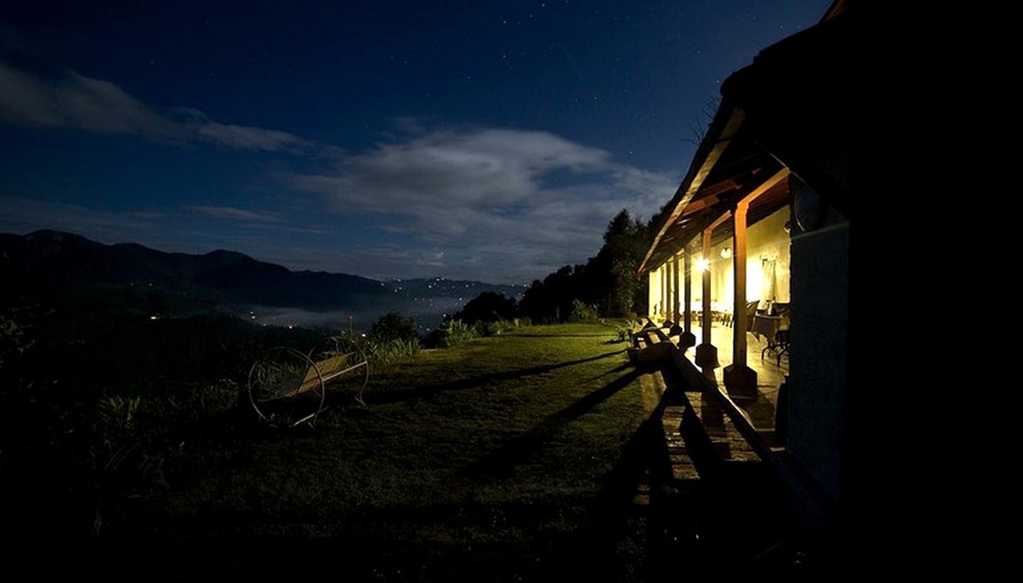 Two-Story Luxury Cottage with Private Balcony & Veranda in the Himalayas, India