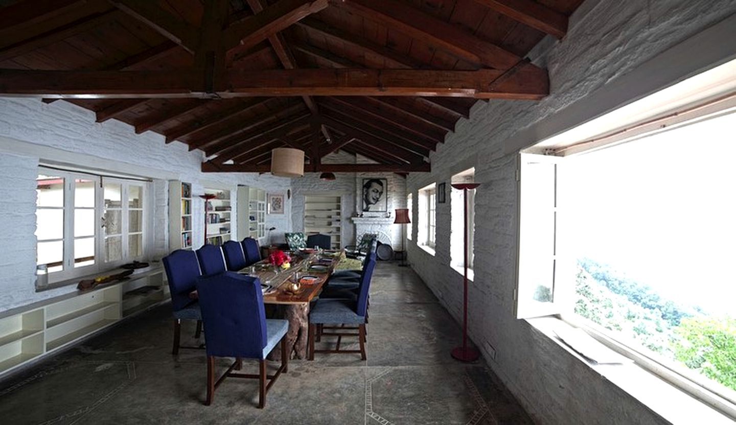 Two-Story Luxury Cottage with Private Balcony & Veranda in the Himalayas, India