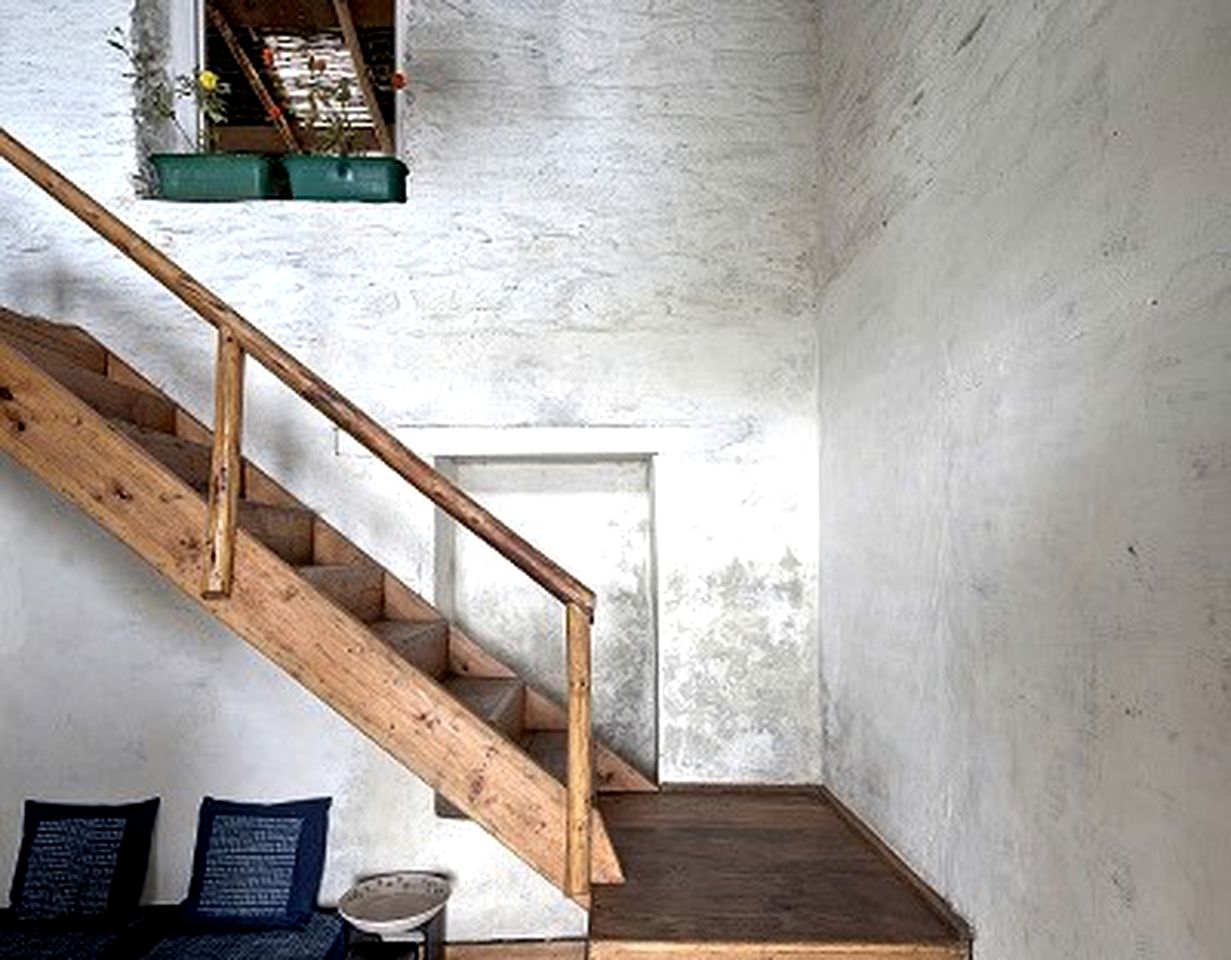 Two-Story Luxury Cottage with Private Balcony & Veranda in the Himalayas, India