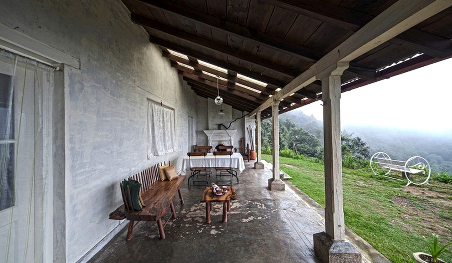Two-Story Luxury Cottage with Private Balcony & Veranda in the Himalayas, India