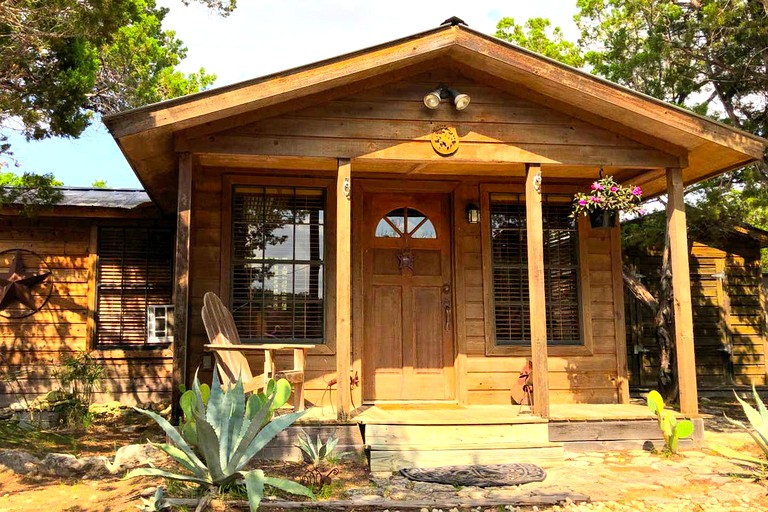 Rustic Texas Hill Country cabin for the best Texas vacation!