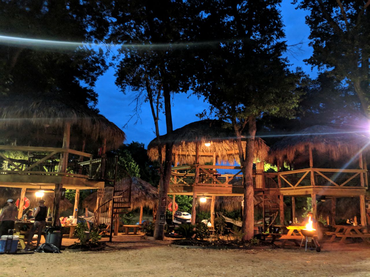 Idyllic Riverside Nature Escape: Luxurious Safari Tent near Kingsbury, Texas