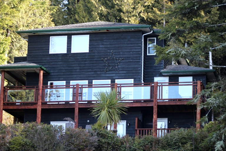 Caravans (Canada, Ucluelet, British Columbia)