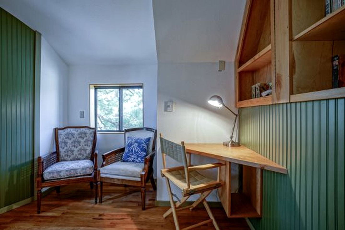 Spacious and Unique Cottage with a Treehouse in Williams, Arizona, Perfect for a Family-Friendly Trip to the Grand Canyon