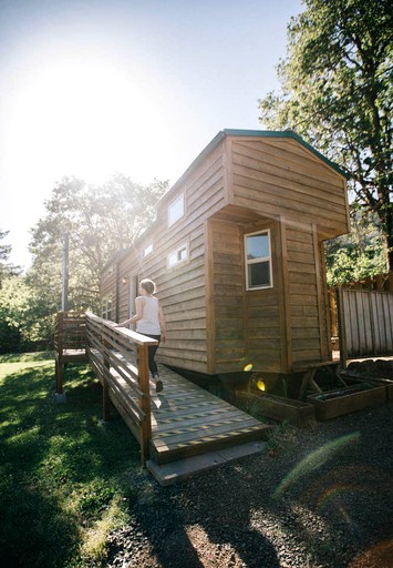 Tiny Houses (Idleyld Park, Oregon, United States)