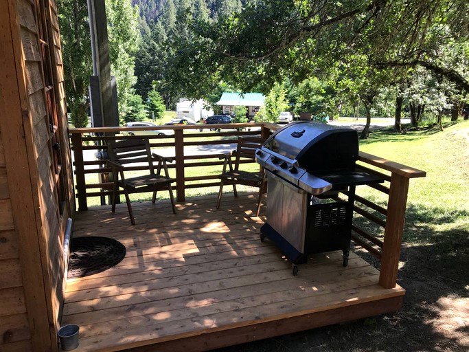 Tiny Houses (Idleyld Park, Oregon, United States)