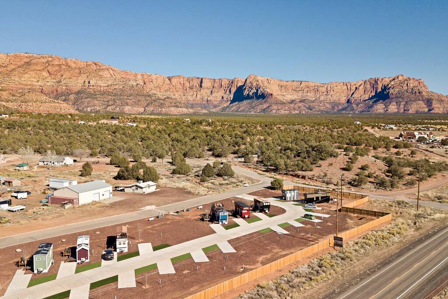 Secluded Bliss: Contemporary Tiny House with Deck in Apple Valley