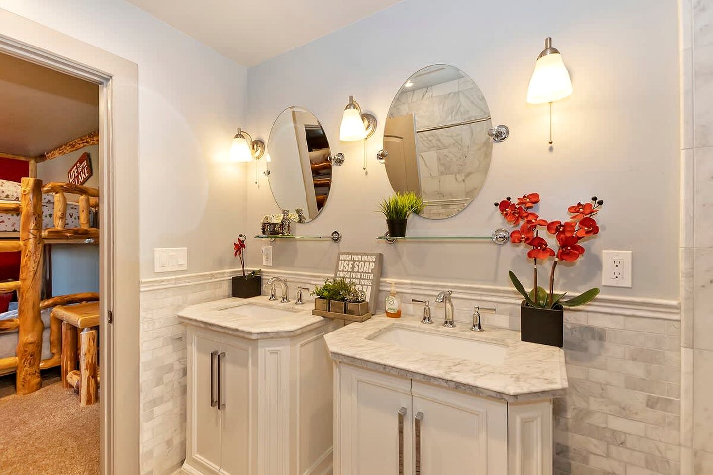 Unforgettable Design Cabin with Fire Pit and Spectacular Game Room in Big Bear Lake, California