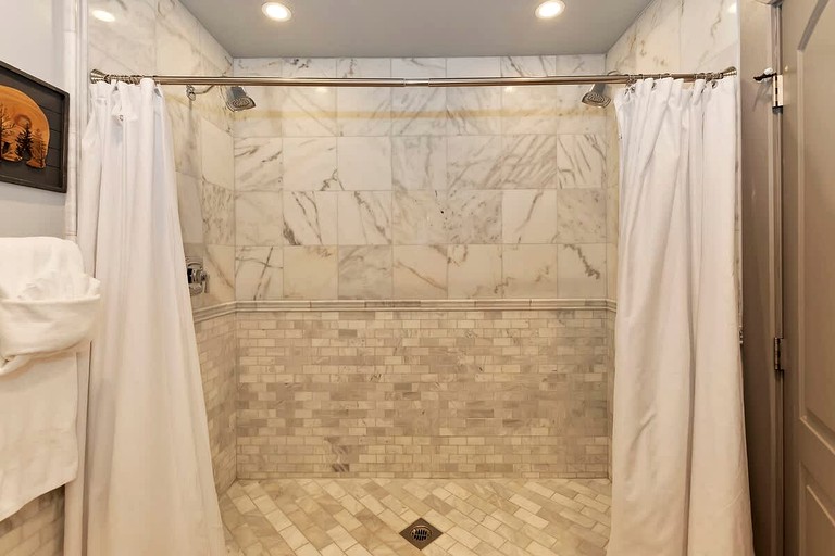 Cabins (United States of America, Big Bear Lake, California)